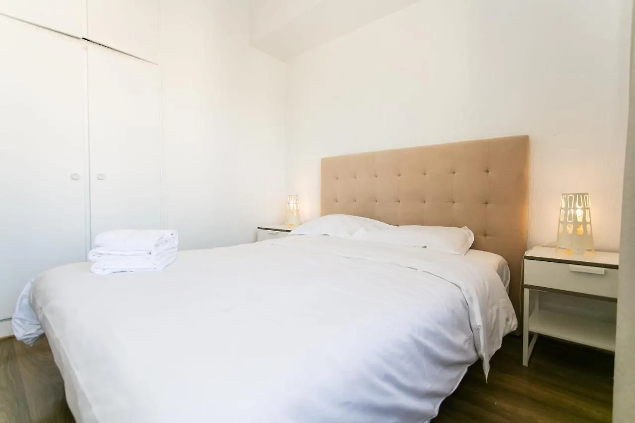 Upper Marais & Paris - City Apartment 0*,  France