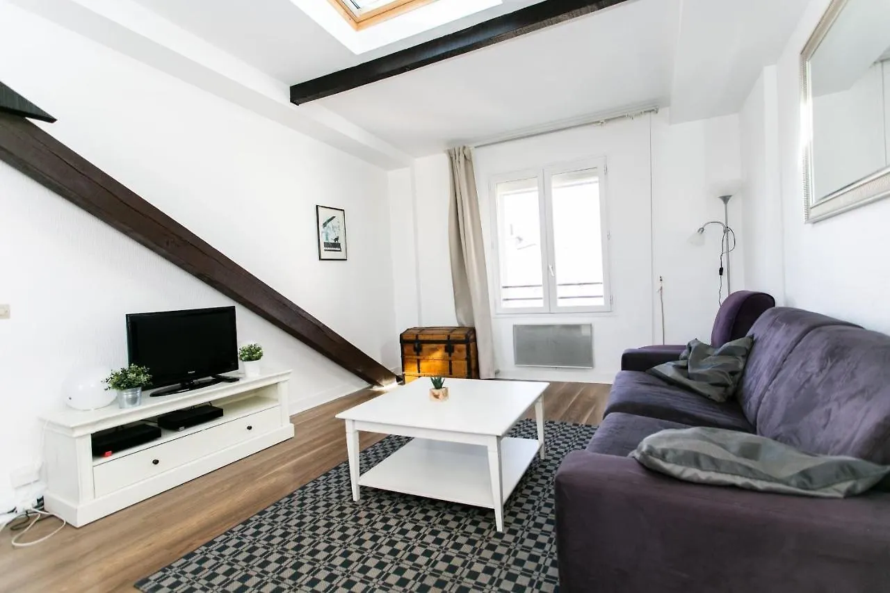 Upper Marais & Paris - City Apartment