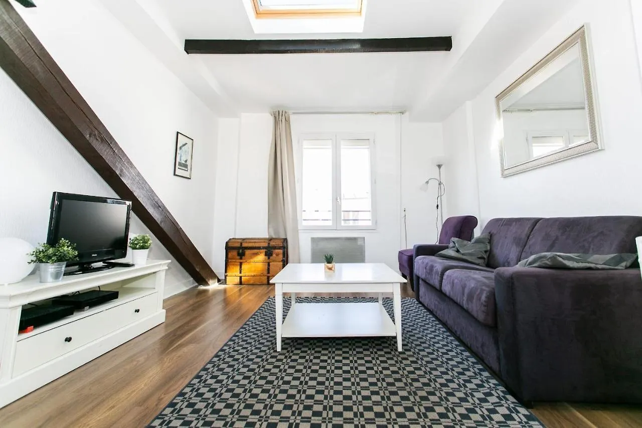Upper Marais & Paris - City Apartment
