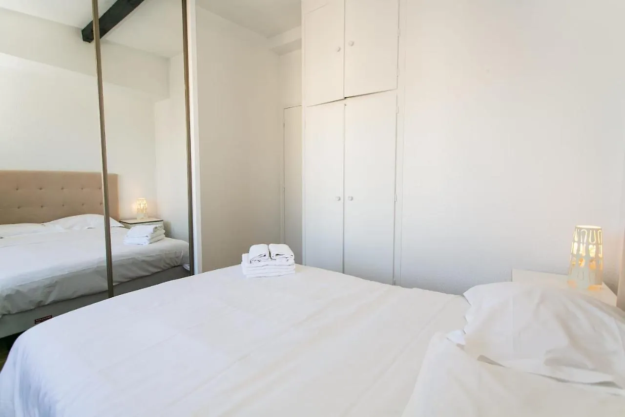 Upper Marais & Paris - City Apartment