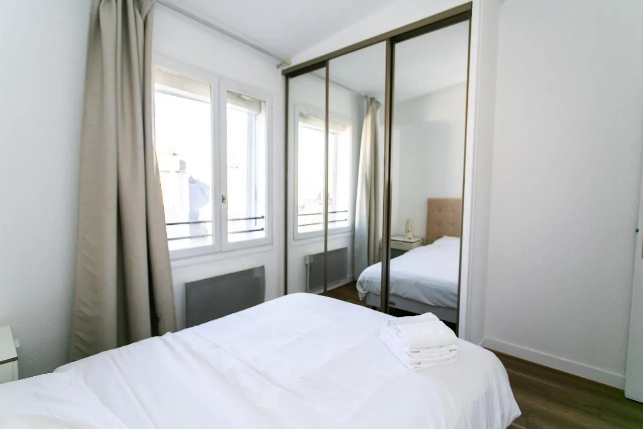 Upper Marais & Paris - City Apartment